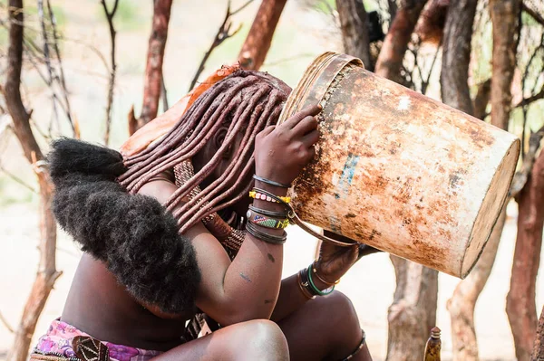 Kamanjab Namibia September 2015 Unbekannte Frau Aus Dem Stamm Der — Stockfoto