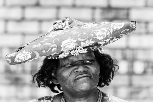 Kamanjab Namibië Jan 2016 Onbekende Herero Vrouw Namibië Waren Naar — Stockfoto