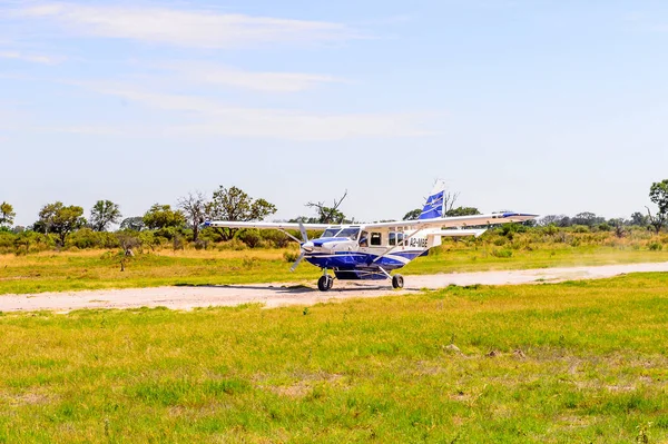 Okavango Delta Botswana Januari 2016 Små Turistiska Planet Vid Okavango — Stockfoto