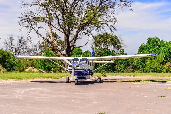 Okavango Delta Botswana Stycznia 2016 Mały Samolot Turystyczny Delcie Rzeki — Zdjęcie stockowe