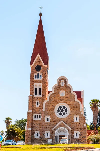 Windhoek, Namibya - 3 Ocak 2016: Windhoek Christuskirche, Namibya. Windhoek Namibya'nın başkenti ve en büyük şehridir.