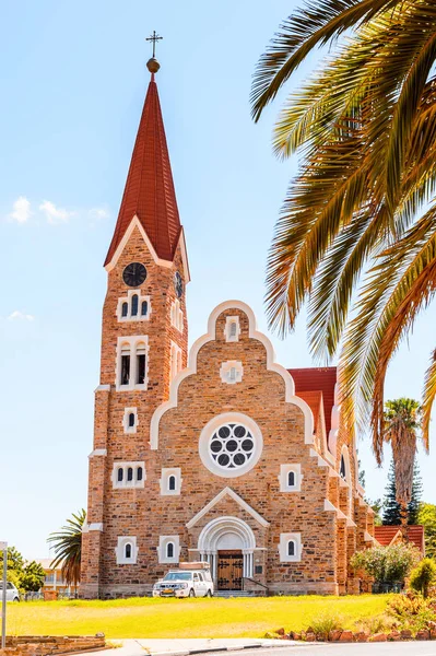 Windhoek, Namibya - 3 Ocak 2016: Windhoek Christuskirche, Namibya. Windhoek Namibya'nın başkenti ve en büyük şehridir.