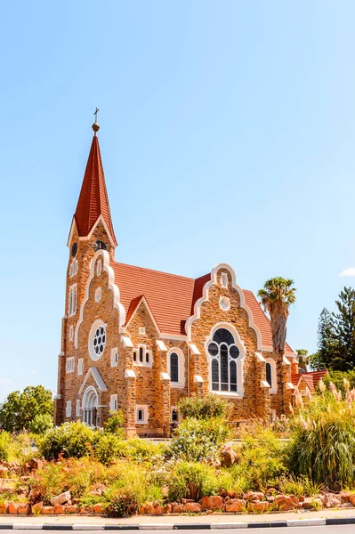 Windhoek, Namibya - 3 Ocak 2016: Windhoek Christuskirche, Namibya. Windhoek Namibya'nın başkenti ve en büyük şehridir.