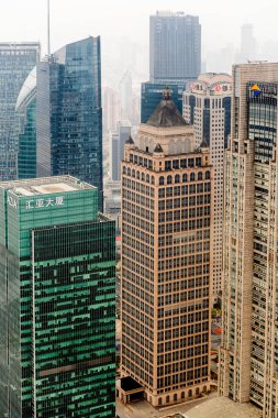 Şangay, Çin - Mar 31, 2016: Oriental Pearl Radyo ve Tv Kulesi'nden Şangay binalarının görünümü.