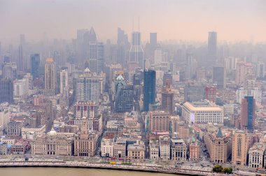 Şangay, Çin - Mar 31, 2016: Oriental Pearl Radyo ve Tv Kulesi'nden Şangay'ın panoramik manzarası.