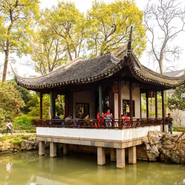 Suzhou, Çin - Nis 1, 2016: Mütevazı Yönetici Bahçesi'nde Pagoda, Suzhou bir Çin bahçesi, Unesco Dünya Mirası