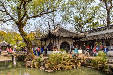 Suzhou, Çin - Nis 1, 2016: Mütevazı Yönetici Bahçesi, Suzhou bir Çin bahçesi, Unesco Dünya Mirası