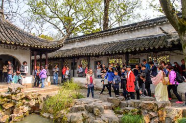 Suzhou, Çin - Nis 1, 2016: Mütevazı Yönetici Bahçesi, Suzhou bir Çin bahçesi, Unesco Dünya Mirası