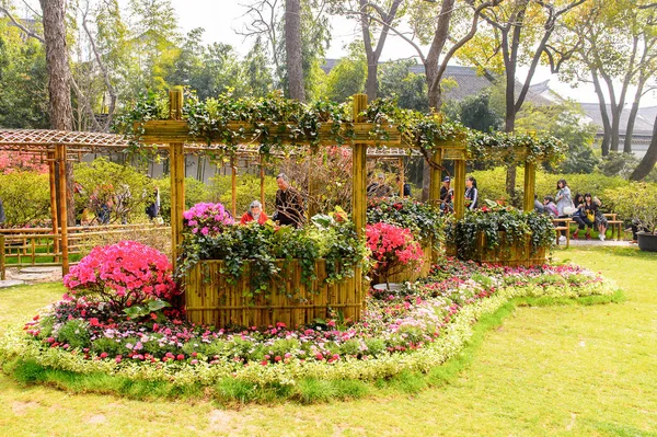 Suzhou, Çin - Nis 1, 2016: Mütevazı Yönetici Bahçesi, Suzhou bir Çin bahçesi, Unesco Dünya Mirası