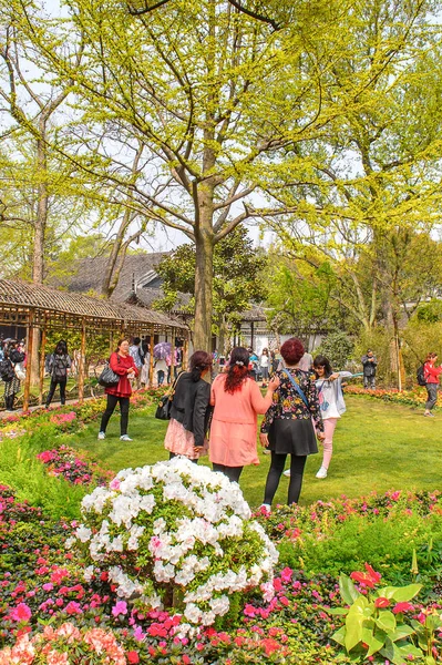 Suzhou, Çin - Nis 1, 2016: Mütevazı Yönetici Bahçesi, Suzhou bir Çin bahçesi, Unesco Dünya Mirası