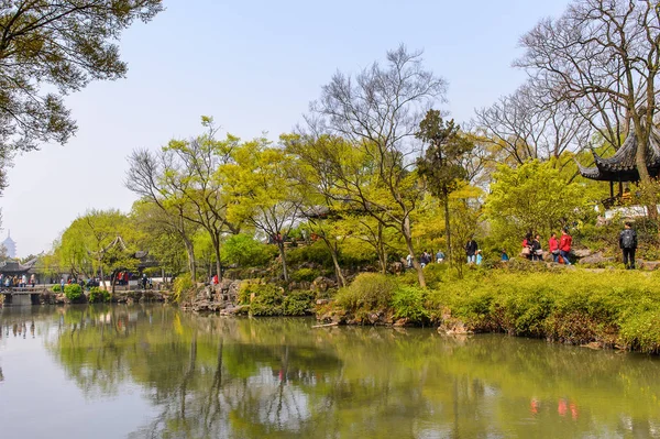 Suzhou, Çin - Nis 1, 2016: Mütevazı Yönetici Bahçesi, Suzhou bir Çin bahçesi, Unesco Dünya Mirası