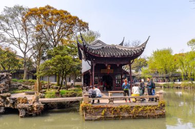 Suzhou, Çin - Nis 1, 2016: Mütevazı Yönetici Bahçesi, Suzhou bir Çin bahçesi, Unesco Dünya Mirası