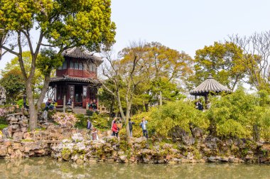 Suzhou, Çin - 1 Nisan 2016: Mütevazı Yönetici Bahçesi'nin Doğası, Suzhou'da bir Çin bahçesi, Unesco Dünya Mirası Listesi