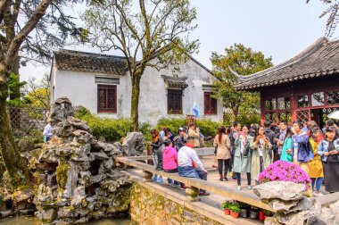 Suzhou, Çin - 1 Nisan 2016: Mütevazı Yönetici Bahçesi'nin Doğası, Suzhou'da bir Çin bahçesi, Unesco Dünya Mirası Listesi