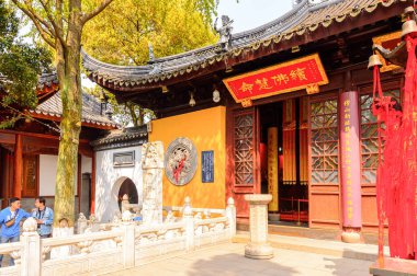 Suzhou, Çin - Nis 1, 2016: Suzhou Bao'en Tapınak kompleksi, Jiangsu Eyaleti, Çin. Çin'deki Buda tapınaklarından biri