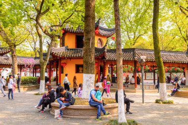 Suzhou, Çin - Nis 1, 2016: Suzhou Bao'en Tapınak kompleksi, Jiangsu Eyaleti, Çin. Çin'deki Buda tapınaklarından biri