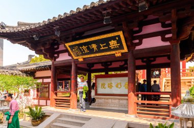 Suzhou, Çin - Nis 1, 2016: Suzhou Bao'en Tapınak kompleksi, Jiangsu Eyaleti, Çin. Çin'deki Buda tapınaklarından biri