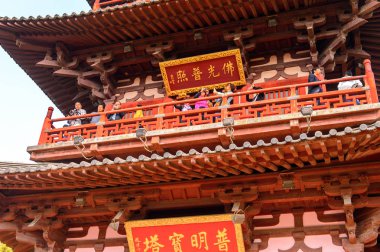 Suzhou, Çin - Nis 1, 2016: Suzhou Bao'en Tapınak kompleksi, Jiangsu Eyaleti, Çin. Çin'deki Buda tapınaklarından biri