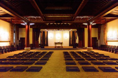 Hangzhou, Çin - Nis 2, 2016: Lingyin Tapınağı'ndaki Buda pgazlarından biri (Ruhun İnzivası Tapınağı) kompleksi. Çin'in en büyük ve en zengin Budist tapınaklarından biri