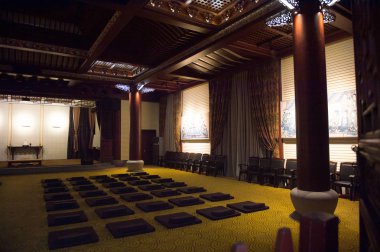 Hangzhou, Çin - Nis 2, 2016: Lingyin Tapınağı'ndaki Buda pgazlarından biri (Ruhun İnzivası Tapınağı) kompleksi. Çin'in en büyük ve en zengin Budist tapınaklarından biri