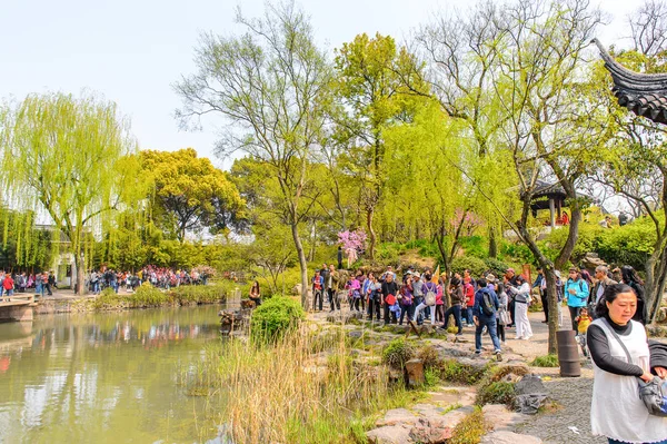Suzhou, Çin - Nis 1, 2016: Mütevazı Yönetici Bahçesi, Suzhou bir Çin bahçesi, Unesco Dünya Mirası