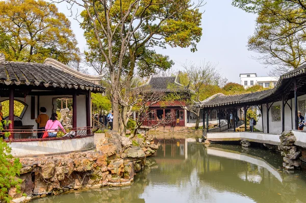 Suzhou Kína Ápr 2016 Ismeretlen Turisták Szerény Adminisztrátor Garden Kínai — Stock Fotó
