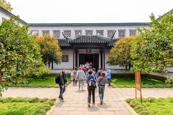Suzhou, Çin - Nis 1, 2016: Mütevazı Yönetici Bahçesi, Suzhou bir Çin bahçesi, Unesco Dünya Mirası