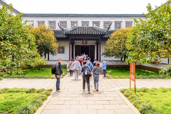 Suzhou, Çin - Nis 1, 2016: Mütevazı Yönetici Bahçesi, Suzhou bir Çin bahçesi, Unesco Dünya Mirası