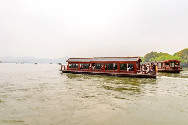 Ханчжоу Китай Квітня 2016 Традиційний Китайський Човен Західному Озері Lake — стокове фото