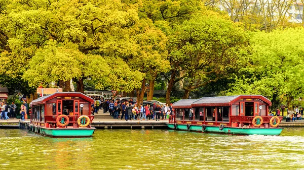 Hangzhou China Abr 2016 Barco Chino Tradicional Lago Oeste Lago —  Fotos de Stock