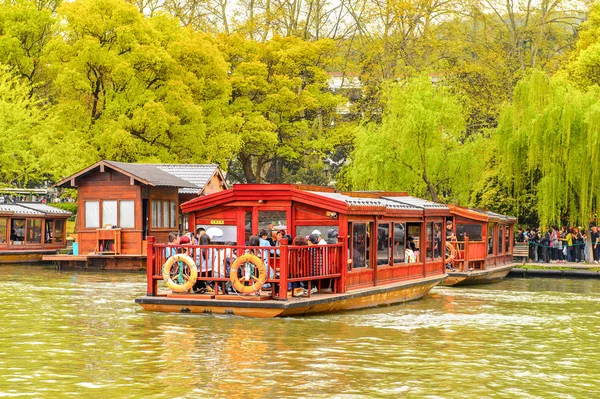 Hangzhou China Abr 2016 Barco Chino Tradicional Lago Oeste Lago — Foto de Stock