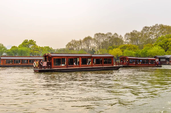 Hangzhou China Abr 2016 Barco Chino Tradicional Lago Oeste Lago —  Fotos de Stock