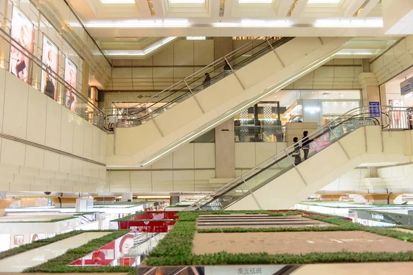 Shanghai China Abr 2016 Nuevo Centro Comercial World Emporium Shanghai — Foto de Stock