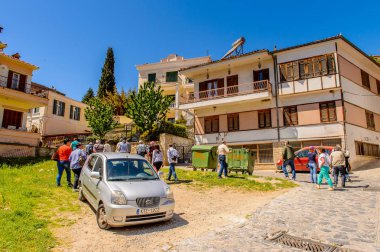 Kastoria, Yunanistan - 21 Nisan 2016: Kastoria Mimarisi, Batı Makedonya, Yunanistan. Şehir birçok Bizans kilisesi, Osmanlı dönemi mimarisi ile ünlüdür.