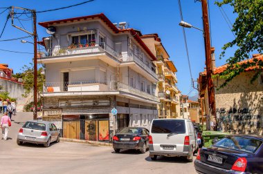 Kastoria, Yunanistan - 21 Nisan 2016: Kastoria Mimarisi, Batı Makedonya, Yunanistan. Şehir birçok Bizans kilisesi, Osmanlı dönemi mimarisi ile ünlüdür.