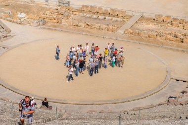 Epidaurus, Yunanistan - 24 Nisan 2016: Epidaurus büyük amfitiyatro, Mora, Yunanistan.Sanctuary Epidaurus de Asclepius. Unesco Dünya Mirası