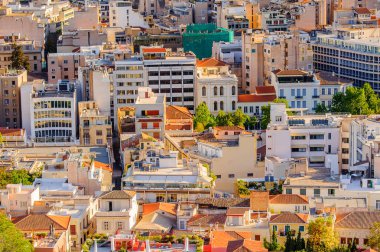 Atina, Yunanistan - 25 Nisan 2016: Atina'nın havadan görünümü, Yunanistan. Atina Yunanistan'ın başkenti ve dünyanın en eski şehirlerinden biridir
