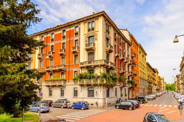 Milano, İtalya - 2 Mayıs 2014: Lombardiya'nın başkenti Milano'nun merkezinin mimarisi. Milan, 2015 Universal Fuarı'na ev sahipliği yapıyor