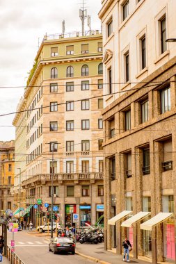 Milano, İtalya - 2 Mayıs 2014: Lombardiya'nın başkenti Milano'nun merkezinin mimarisi. Milan, 2015 Universal Fuarı'na ev sahipliği yapıyor