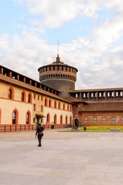 Milan, İtalya - 2 Mayıs 2016: Sforza Castle (Castello Sforzesco), Milan, İtalya'da bir kale. 15. yüzyılda Milano Dükü Francesco Sforza tarafından inşa edilmiştir.