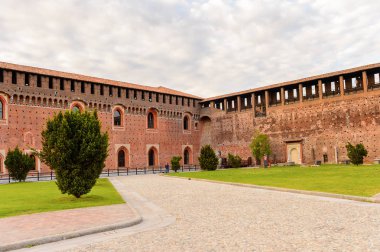 Milan, İtalya - 2 Mayıs 2016: Sforza Castle (Castello Sforzesco), Milan, İtalya'da bir kale. 15. yüzyılda Milano Dükü Francesco Sforza tarafından inşa edilmiştir.