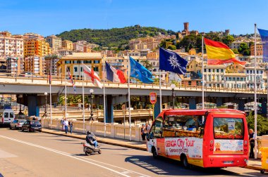Cenova, İtalya - 4 Mayıs 2016: Cenova Limanı Mimarisi, İtalya. Cenova, Liguria'nın başkenti ve İtalya'nın altıncı büyük şehridir.