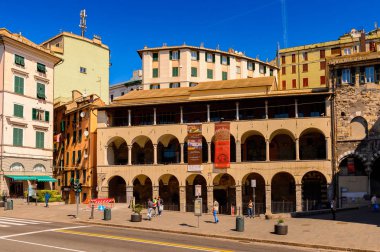 Cenova, İtalya - 4 Mayıs 2016: Cenova Limanı Mimarisi, İtalya. Cenova, Liguria'nın başkenti ve İtalya'nın altıncı büyük şehridir.