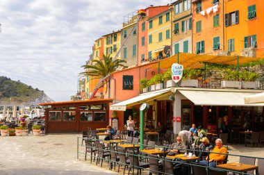 Porto Venere, İtalya - 5 Mayıs 2016: Marina (riviera) Porto Venere, İtalya. P Venere ve Cinque Terre köyleri Unesco Dünya Mirası.