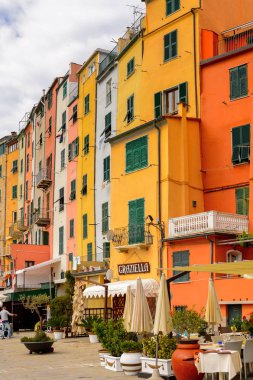 Porto Venere, İtalya - 5 Mayıs 2016: Marina (riviera) Porto Venere, İtalya. P Venere ve Cinque Terre köyleri Unesco Dünya Mirası.