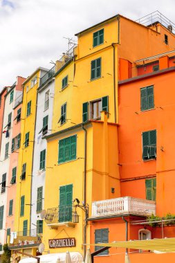 Porto Venere, İtalya - 5 Mayıs 2016: Marina (riviera) Porto Venere, İtalya. P Venere ve Cinque Terre köyleri Unesco Dünya Mirası.