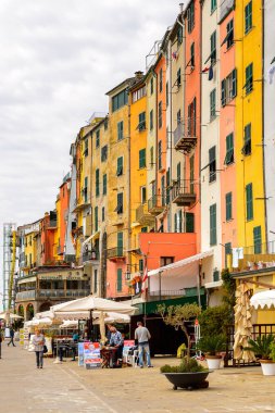 Porto Venere, İtalya - 5 Mayıs 2016: Marina (riviera) Porto Venere, İtalya. P Venere ve Cinque Terre köyleri Unesco Dünya Mirası.