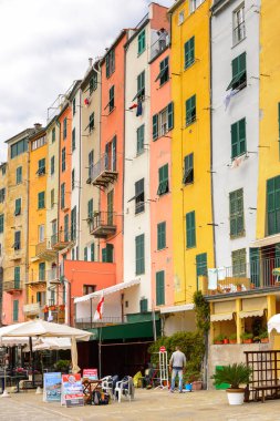 Porto Venere, İtalya - 5 Mayıs 2016: Marina (riviera) Porto Venere, İtalya. P Venere ve Cinque Terre köyleri Unesco Dünya Mirası.