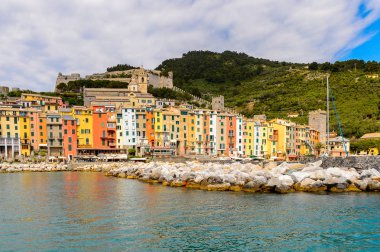 Porto Venere, İtalya - 5 Mayıs 2016: Porto Venere, İtalya. P Venere ve Cinque Terre köyleri Unesco Dünya Mirası.
