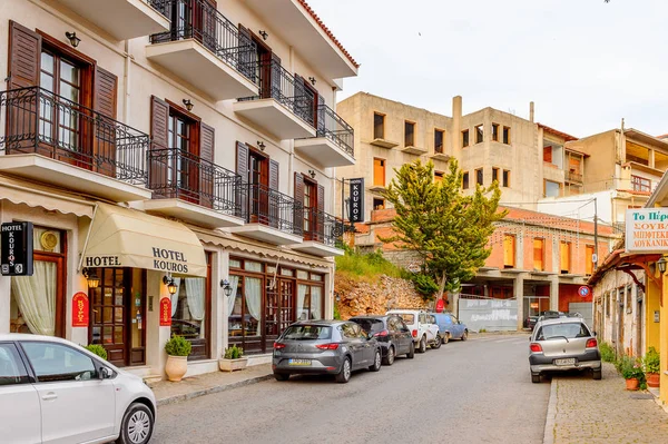Delphi, Yunanistan -Nis 22, 2016: Otel Delphi Arkeolojik Alanı yakınındaki küçük bir kasabada. Bu kasaba Arkeoloji Parkı ziyaret etmeden önce gece geçirmek için en iyi yoldur.
